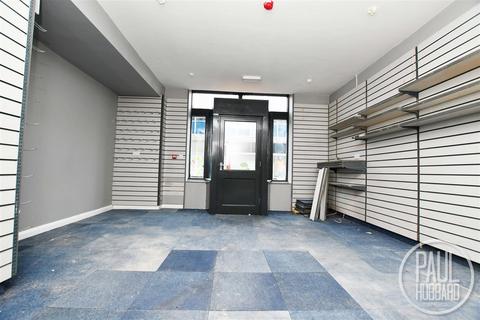 Shop to rent, Regent Road, Lowestoft, Suffolk