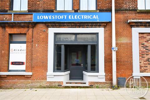 Shop to rent, Regent Road, Lowestoft, Suffolk