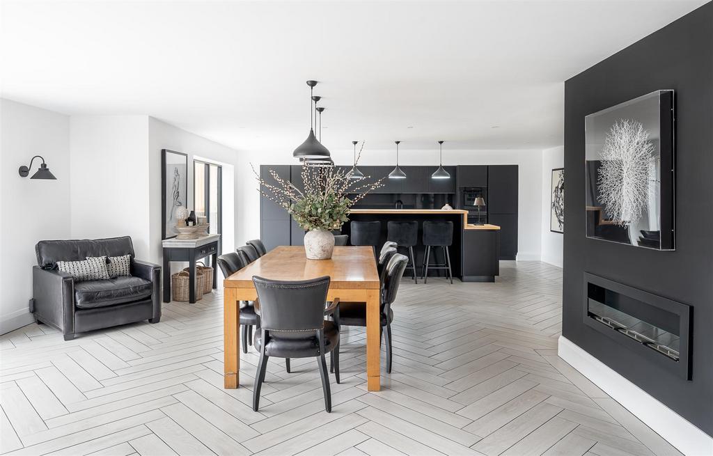 Living dining