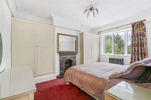 2 bedroom maisonette for sale, Village Road, Enfield