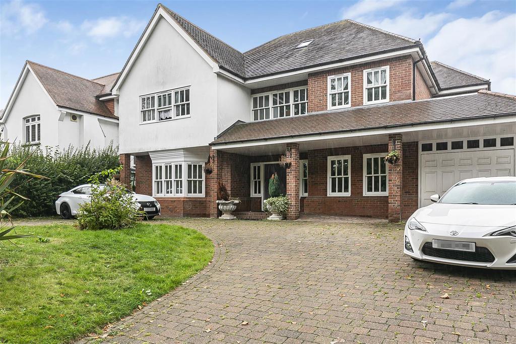 Wellington Road, Bush Hill Park, Enfield 6 bed detached house for sale