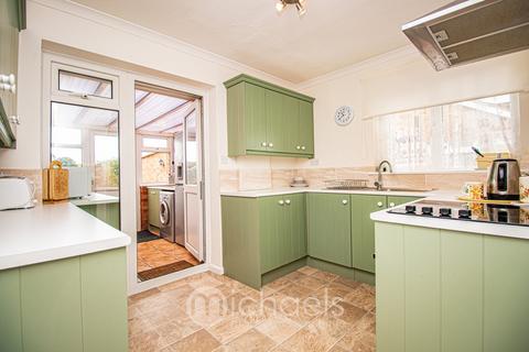 3 Heycroft Drive, Cressing, Braintree, CM77 8JN