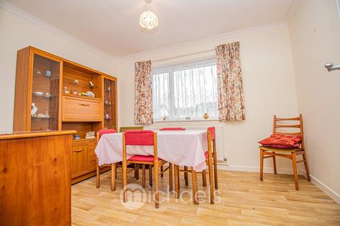 3 Heycroft Drive, Cressing, Braintree, CM77 8JN
