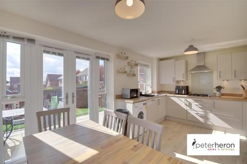26 Greenstem Way, Ryhope, Sunderland, SR2 0FP