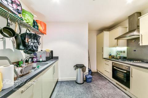 3 bedroom flat for sale, Lansdowne Drive, Hackney, E8