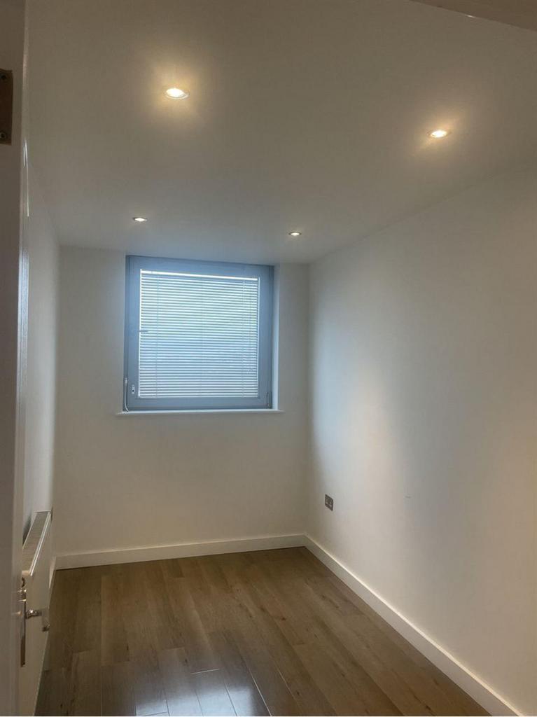 Apartment in Liverpool - More