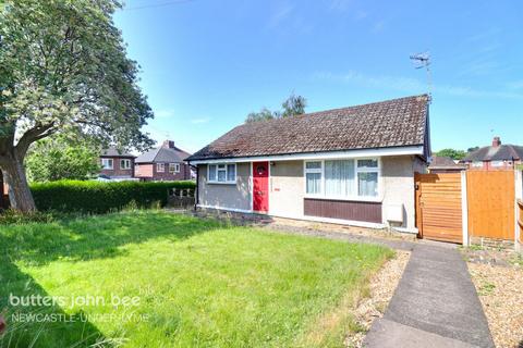 2 bedroom detached bungalow for sale - Springfield Close, Newcastle