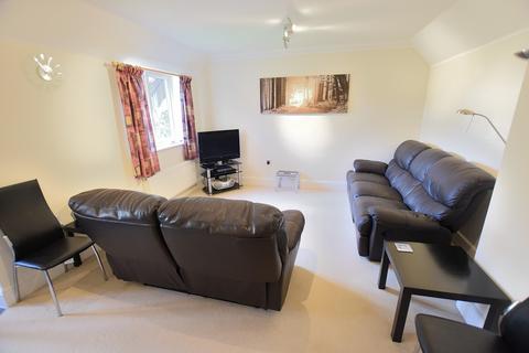 2 bedroom flat for sale - Dilly Lane, Barton On Sea, New Milton, Hampshire. BH25 7DH