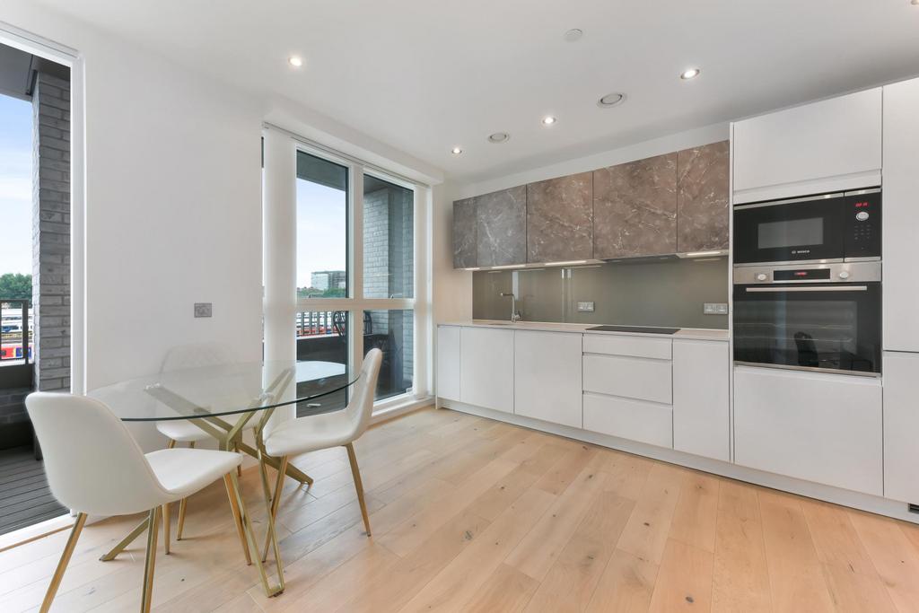 Duval House, Grant Road, London, SW11 1 bed apartment £2,383 pcm (£
