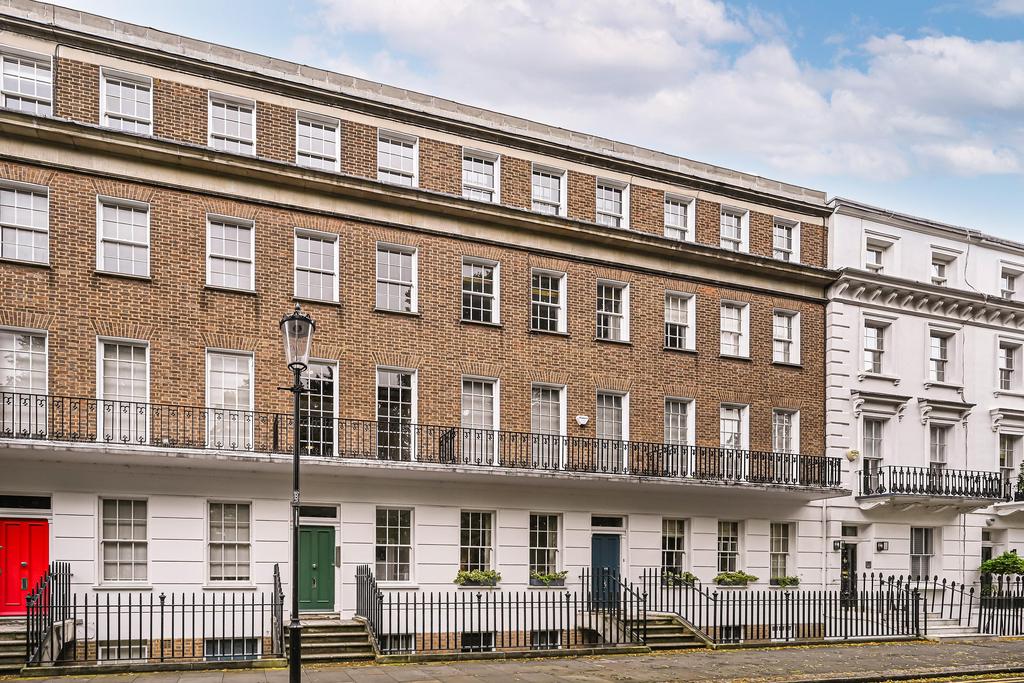 Royal Avenue, Chelsea, London, SW3 2 bed apartment for sale £1,650,000