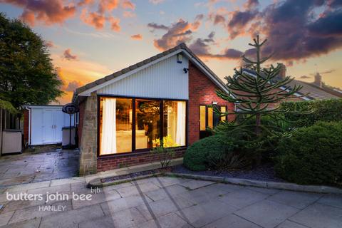 3 bedroom detached bungalow for sale - Marlborough Crescent, Endon, Stoke-On-Trent ST9 9HN