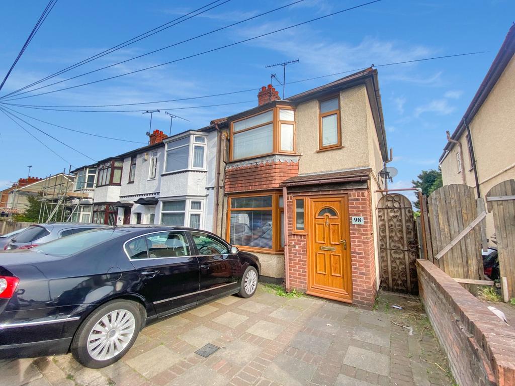 Waller Avenue, Luton, Bedfordshire... 3 bed end of terrace house £300,000