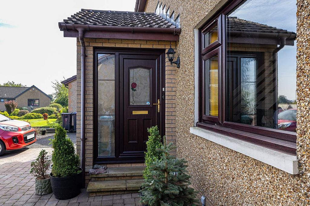 13b St. Cuthberts Drive, St. Boswells TD6 0DF 2 bed semidetached house