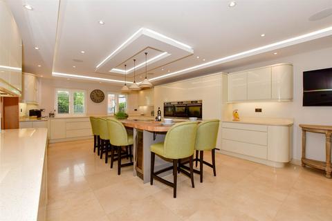 5 bedroom detached house for sale - Woodman Lane, London