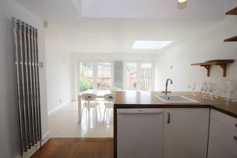 2 bedroom end of terrace house to rent, School Lane, Didsbury, Manchester, M20