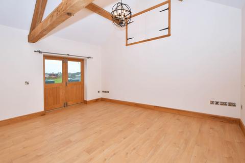 3 bedroom barn conversion to rent, Walton Farm, Walton, ST21