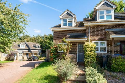 31 High Ridge, Godalming, GU7 1YE