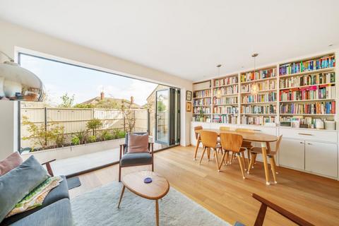 1 Alma Road, London, N10 2NG