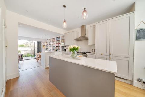 1 Alma Road, London, N10 2NG