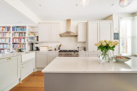 1 Alma Road, London, N10 2NG