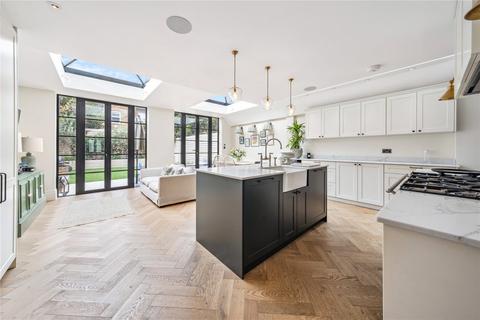 74 Ringford Road, London, SW18 1RR
