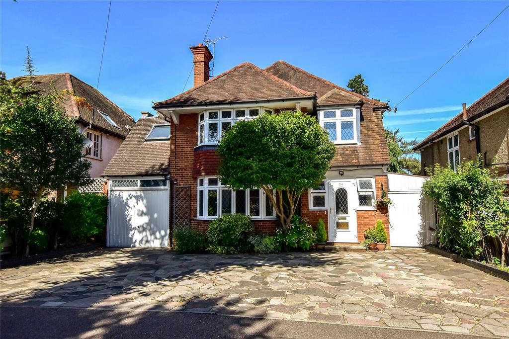 Parkside Drive, Cassiobury, Watford, WD17 5 bed detached house for sale