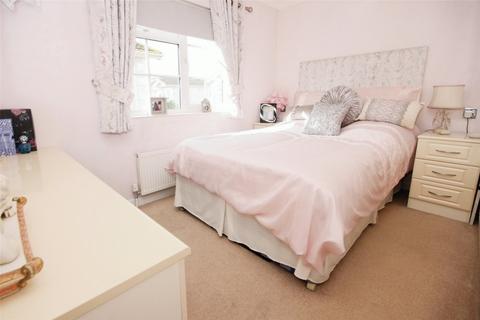 2 bedroom park home for sale, Elm Way, Hayes Country Park, Battlesbridge, Wickford, SS11