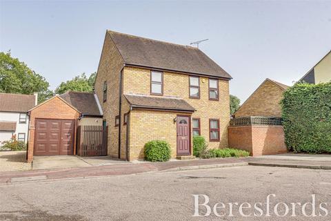 4 bedroom detached house for sale, Brentwood Place, Brentwood, CM15