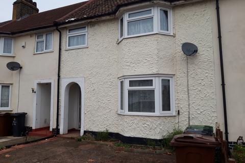 3 bedroom terraced house to rent, BARKING, IG11