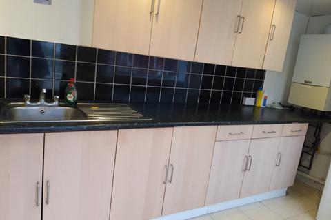 3 bedroom terraced house to rent, BARKING, IG11