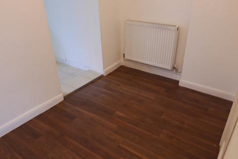 3 bedroom terraced house to rent, BARKING, IG11