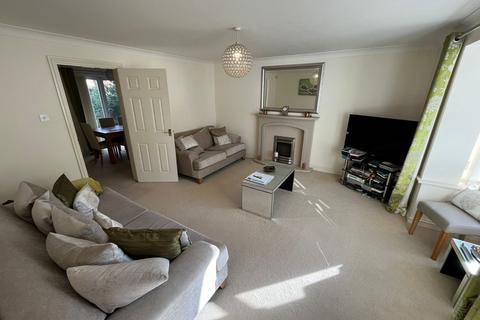 4 bedroom detached house to rent, Sycamore Close, Hessle, East Riding of Yorkshi, HU13