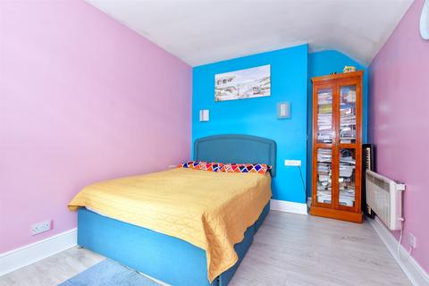 2 bedroom apartment for sale, Queen Street, Ramsgate, Kent
