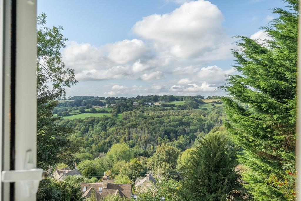 Fidges Lane, Stroud, Gloucestershire, GL6 3 bed detached