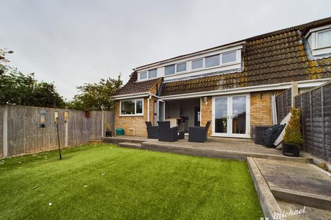 233 Bideford Green, Leighton Buzzard, LU7 2TT