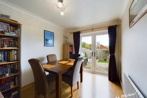 233 Bideford Green, Leighton Buzzard, LU7 2TT