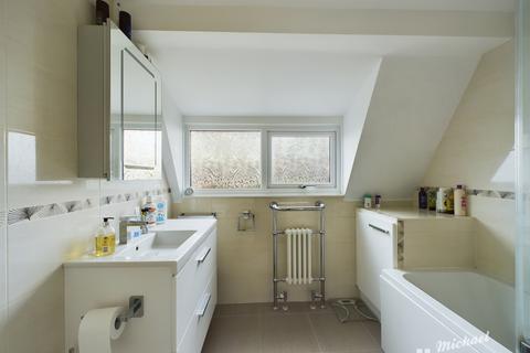 233 Bideford Green, Leighton Buzzard, LU7 2TT