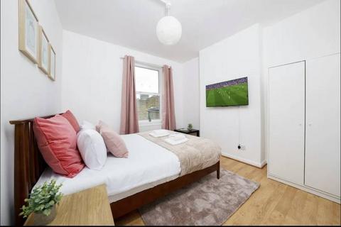 3 bedroom maisonette to rent, 3 Bedroom Maisonette For Rent in London, E9