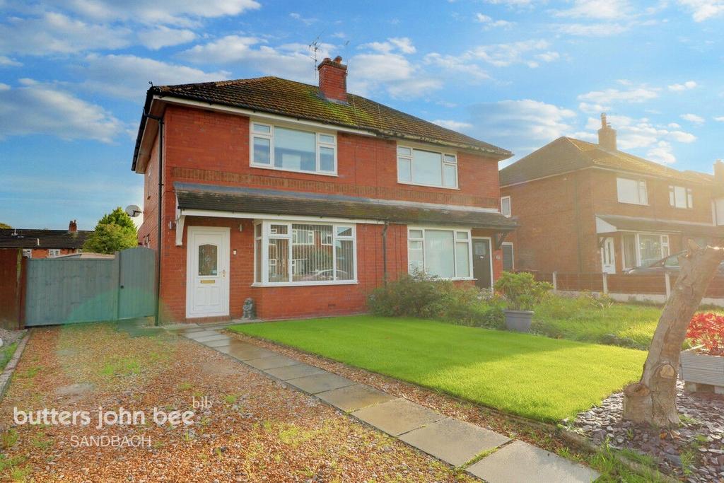 Hubert Drive, MIDDLEWICH 2 bed semidetached house for sale £225,000