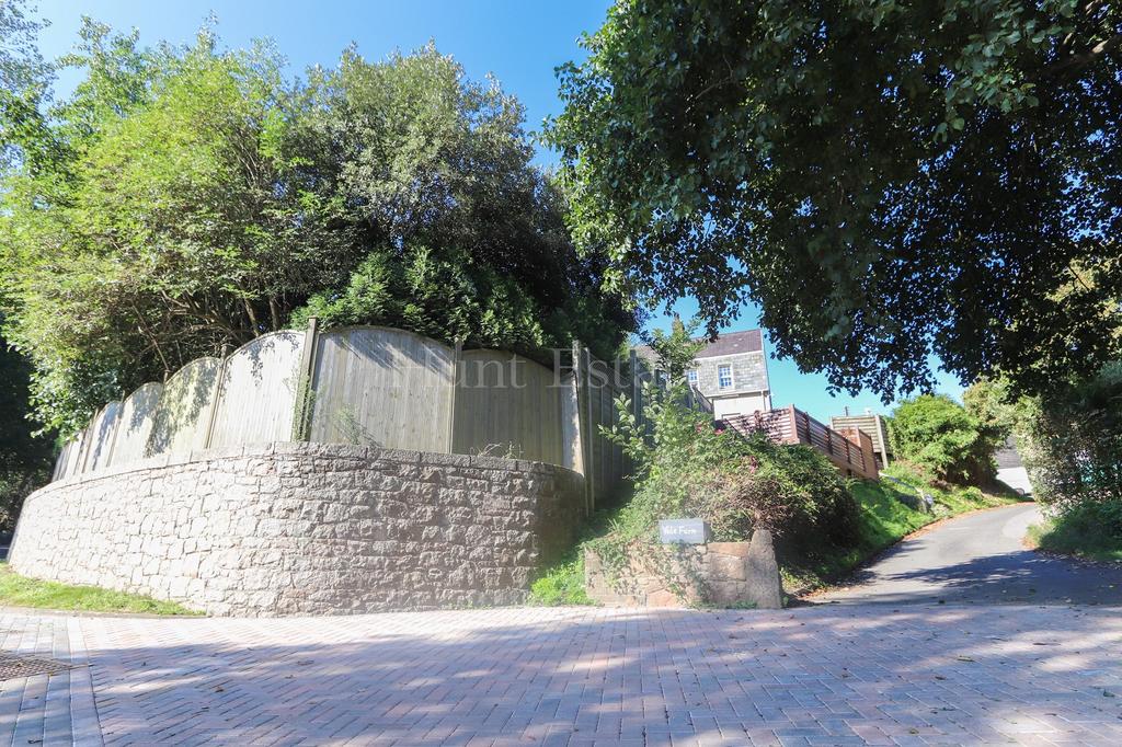 Le Mont Fallu, St. Peter, Jersey. JE3 7EF 2 bed flat for sale £650,000