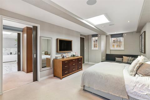3 bedroom apartment to rent, New Cavendish Street, London, W1W