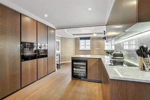 3 bedroom apartment to rent, New Cavendish Street, London, W1W