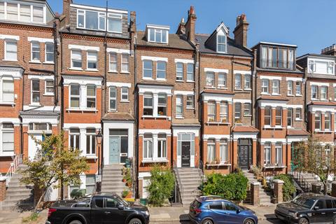 2 bedroom property for sale, Carlingford Road, London, NW3.