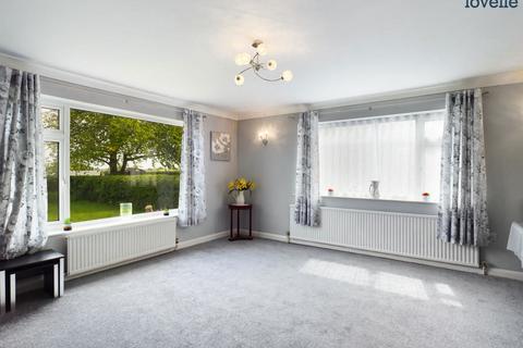 3 bedroom bungalow for sale, Saxilby Road, Sturton By Stow, Lincoln, Lincoln, LN1 2AA