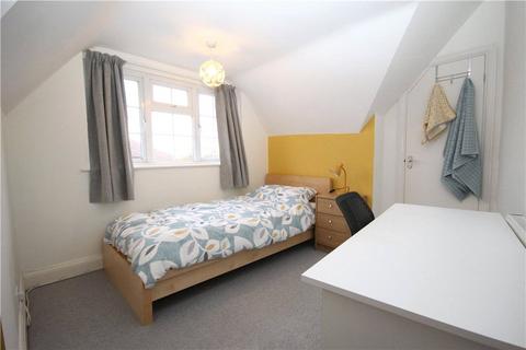 1 bedroom in a house share to rent, Aldershot Road, Guildford, Surrey, GU2