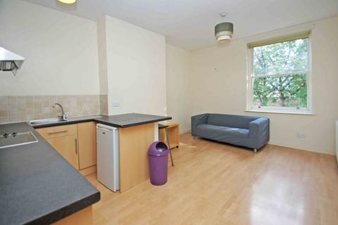 1 bedroom flat to rent, Headingley Lane, Headingley, Leeds, LS6