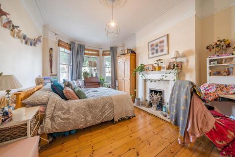 65 Revelstoke Road, London, SW18 5NL