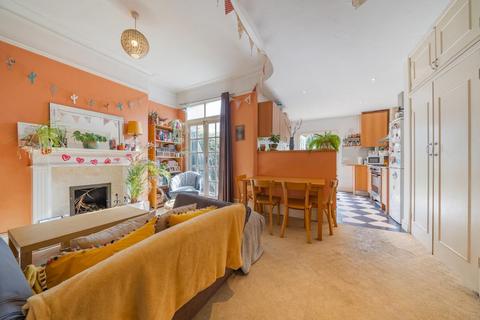 65 Revelstoke Road, London, SW18 5NL