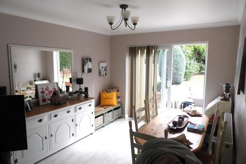 31 Heath Rise, Bromley, BR2 7PB
