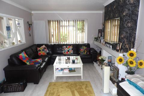 31 Heath Rise, Bromley, BR2 7PB